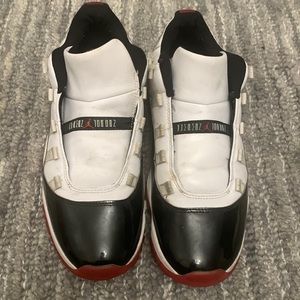 Mens Jordan’s . Size 10 1-2 needs insoles.. no laces